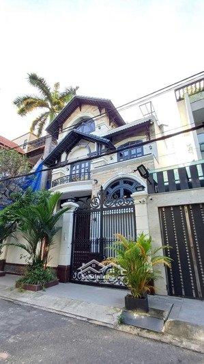 bán biệt thự view hồ bồ đề long biên | mặt tiền 11m | kinh doanh tốt | giá 39,9 tỷ