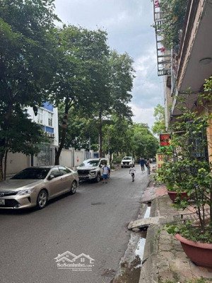 bán liền kề khu đô thị văn quán- hà đông- vỉa hè- ô tô tránh- gần hồ - vị trí đắc địa