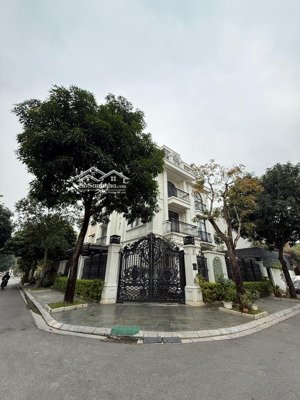 siêu biệt thự khu đtm việt hưng long biên 175m2, mặt tiền 9.8m giá 52tỷ
