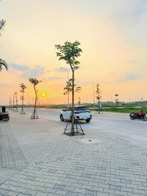 ra gấp lô đất 90 đại lộ đông tây nối dài (võ văn kiệt) ngay cầu xáng ngang. shr. nh hỗ trợ 75%