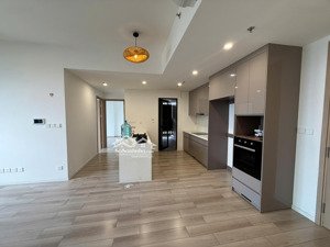 cần bán căn hộ masteri centre point 3pn layout vuông vức - view thoáng - đẹp; giá 7tỷ250 luôn 5% sổ