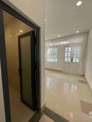 mặt tiền hẻm huỳnh tấn phát, quận 7, 3 tầng 3pn, hẻm 4m rộng chỉ nhỉnh 4tỷ