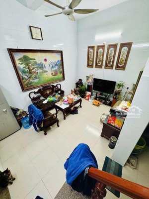 hiếm có! nhà hồng mai 52m lô góc 3 thoáng, gần phố, chỉ 11 tỷ