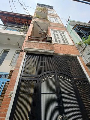 nhà đường nguyễn tiểu la 3 phòng ngủ, 4 wc, đầy đủ nội thất, nhà sạch đep.