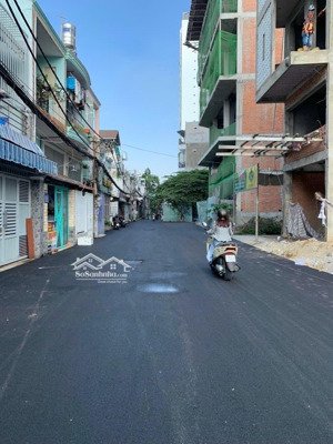 bán nhà hẻm xe hơi tránh nhau . có nguồn thu ổn định trên 50tr / tháng