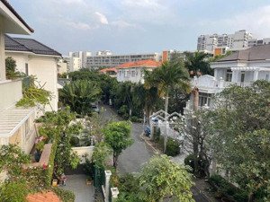 bán bt nam đô pmh q7 dt 8x18m đường nội khu giá 42 tỷ lh em an