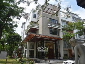 giảm 5 tỷ góc 2mt công viên phú mỹ hưng - quận 7 - dt: 8x20m - giá 60 tỷ