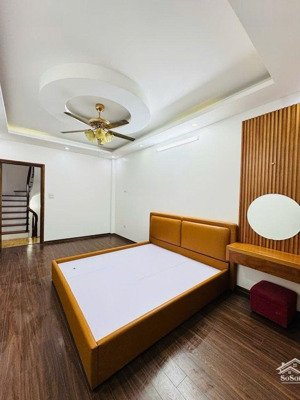 bán nhà đẹp 6 tầng -35m - mặt ngõ ô tô - 100m ra mặt đường cầu giấy -