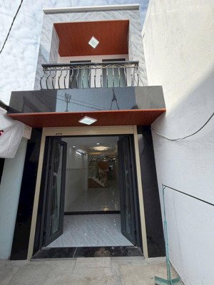 bán nhà đẹp hẻm xe hơi 6m - đường lâm văn bền quận 7