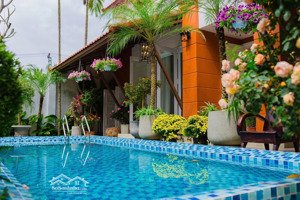 căn hộ có dòng tiền 60 triệu/ tháng . vị trí trung tâm khu nhiều villa , khách sạn