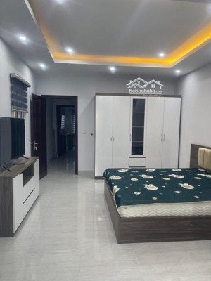 siêu hot! toà chdv 95m2* 5tthang máy gần đh bách khoa 12pn xây mới dt 700tr/năm, oto, pccc chuẩn