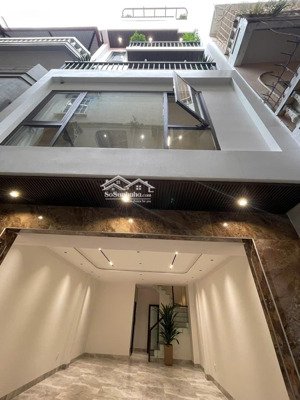 nhà mới gia thụy nguyễn văn cừ long biên 50m2 6tầng thang máy, full nội thất, vf3 vào nhà