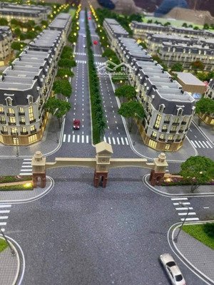 bán shophouse đẹp xuất sắc ở tiếp giáp sông hòn ngọc, 82.5m2, giá thỏa thuận