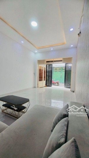 chỉ 5,1 tỷ có nhà 69m2 3 p.ngủ ngay emart 2 phan huy ích