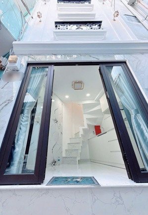 nhà riêng 3 tầng chỉ 1 tỷ nhỉnh full nội thất phú trung tân phú