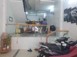 nhà hẻm xe hơi tới cửa : 4 tầng 5x26 gần aeon mall tạ quang bửu quân 8. gần chợ, trường học