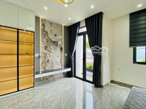 siêu phẩm giá mềm khu vực, ngay gần emart 2, hẻm nhựa, dân trí, full nội thất, dt: 61m2, 3 tầng +