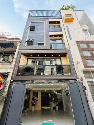 siêu phẩm thang máy ngang 5m một trục xe tải thông 6m, giá : 12tỷ9 đường lê văn thọ p9 gò vấp