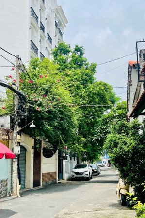 chỉ 9.xty - nhà 4 tầng 50m2 hẻm xe hơi ngủ nhà ngay gần coopmart nguyễn kiệm,phú nhuận