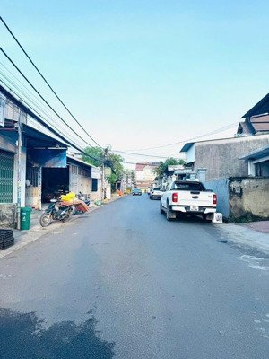 bán đất mt kinh doanh, đường nhựa 7m thông, gần cây xăng 26, chỉ 3tỷ250