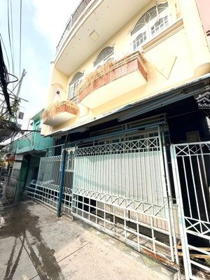 nhà phú thuận quận 7 - ngang hiếm hơn 6m - dân cư hiện hữu - chỉ nhỉnh 5 tỷ