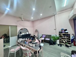 siêu phẩm 2 tầng ngang gần 5m đang kinh doanh spa/nail - nhỉnh 8 tỷ