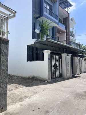 bán lô đất hẻm ô tô 76 phú nông, 2 mặt tiền 72m2 chỉ 3.3 tỷ