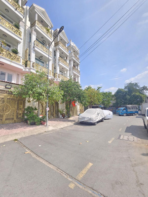 bán 2 căn nhà mới 5 lầu mặt tiền kinh doanh buôn bán . sát kđt vạn phúc . quốc lộ 13 . kdc văn minh