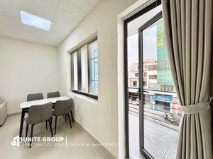 căn hộ 1 phòng ngủ, ban công lớn - thiết kế hiện đại, sang trọng - vị trí giáp quận 1, 2, 3