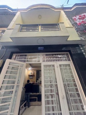 nhà mới 3.57m phan huy ích p12 gần xe hơi shr