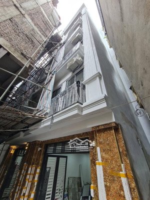 bán căn hộ dòng tiền phố tôn thất tùng 55 m, 7 tầng, mt 4.5m, gồm 11 phòng khép kín full nội thất