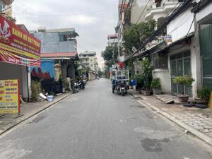 Mặt Phố Cửu Việt 1, Gia Lâm: 100m2 Đất Vàng - Đường 8m - Chiến Lược Cận Phố Thành Trung