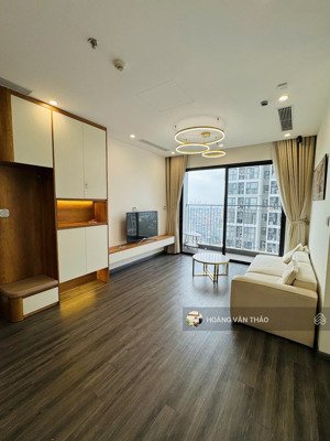 cho thuê căn 2n2+ full đồ , toà r1.01 vinhomes ocean park 13 triệu vào ở luôn