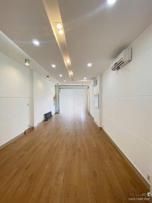 nhà đẹp 2 lầu, 5 phòng ngủ phù hợp kinh doanh gần ngã 3 thành đường phan đình phùng