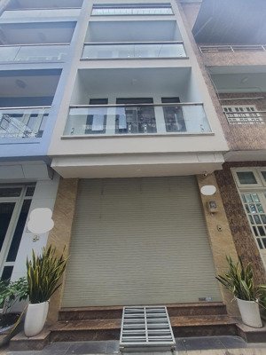 1 đời chủ, 4.5x12m, 4 lầu, hđ thuê 30tr, nhà hxh 6m cù lao, trung tâm phố ẩm thực, bán 15.8 tỷ