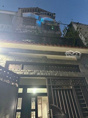 ngay vòng xoay phạm văn đồng & bình triệu - trung tâm thương mai gigamaill - dt 44m2