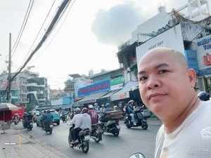 giá thỏa thuận. chủ bán gấp định cư. mặt tiền phạm vấn.dt: 11x 28. tiên chdv, biệt thự. hđt:38tr/th