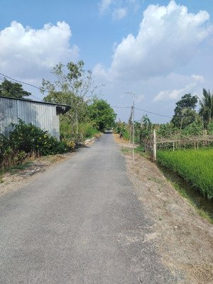 đất nền phước thới. cách thcs lê lợi 2km.