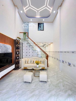 bán nhà đường lê văn quới bình tân , giá 3,1tỷ thương lượng , 40m2, 2tầng hẻm xe hơi sổ hồng riêng