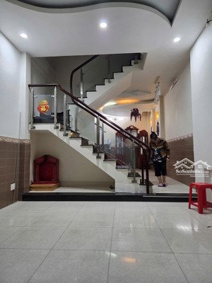 chính chủ - 265/9 vườn lài - 4.2x12 - 3 tầng - 3pn-2wc- giá rẻ