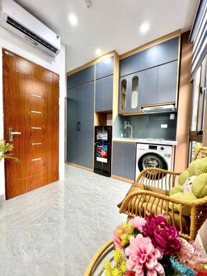 bán toà chdv bạch mai đẹp miễn chê, ba bước ra phố 68m2*5t thang máy 12pn- dt 800tr/năm, pccc chuân