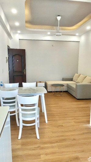 bán căn hộ ngô gia tự cao ốc b - 2pn 2wc tặng nội thất - dọn vào ở ngay 