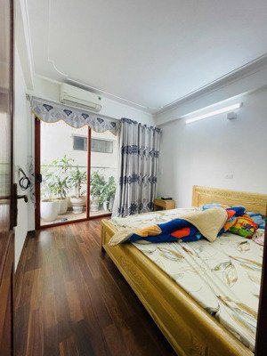 giảm cực sốc! xuân thủy gần phố, ngõ rộng, dân xây chắc chắn ở ngay, full nt, sổ đẹp, 42m2*4t*7 ngủ