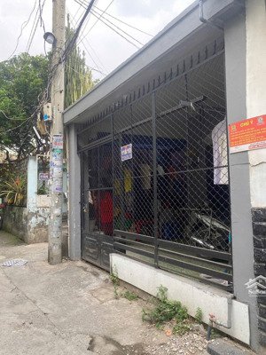 bán nhà 4.5x17m, góc 2mt cực thoáng, 1/ đht 5. hẻm 3m thông, sát trường chinh, đht, q12