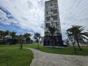 chính chủ bán nhanh lô đất biển 2 mặt tiền, công viên, cực hiếm