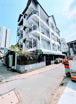 chdv - 104m2 - 4 tầng - huỳnh tấn phát - quận 7- sổ hồng vuông vức - giá 8.8 tỷ