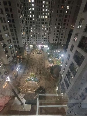 chính chủ bán căn 2 ngủ 58.5m2 chung cư homeland thượng thanh cuối nguyễn văn cừ 4.5 tỷ:0916393862