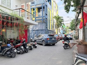 hiếm,nhỉnh 9ty nhà khu vip đào duy anh phú nhuận,50m2,hẻm xe hơi,cho thuê 15tr/th