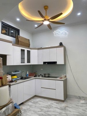 chính chủ cần bán gấp căn nhà phố hồng mai dt65m2 x 4 tầng mặt tiền 4m = giá 12,9 tỷ