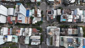 dt đất gần 800m2 - góc 2mt trần văn dư, giá bán 150 triệu/ m2 - trục thông đến biển, quỹ đất hiếm.